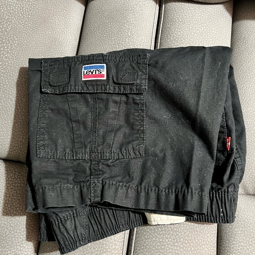 Levi’s - Picture 4 of 5